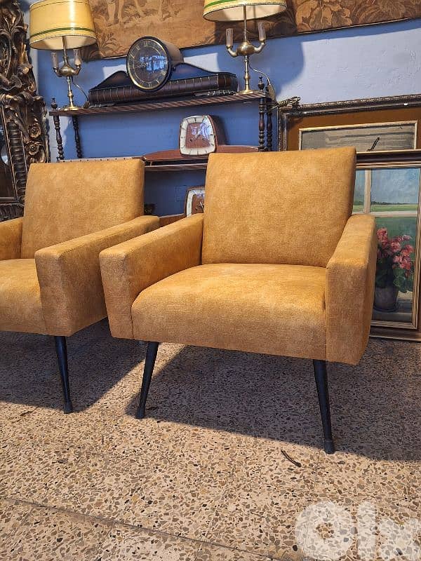 pair of vintage Mid-century 1960 armchairs 4
