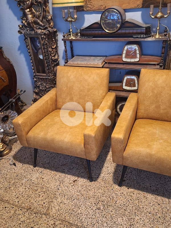 pair of vintage Mid-century 1960 armchairs 5