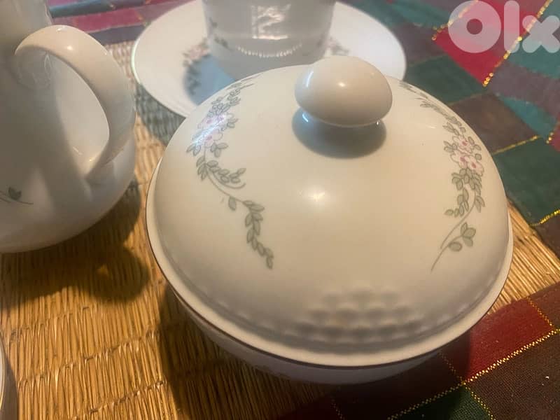 Complete Porcelain tea and coffee set 3