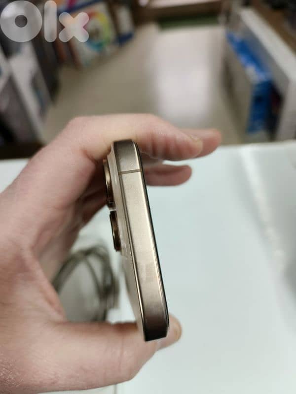 iphone 16 pro 256gb used 3