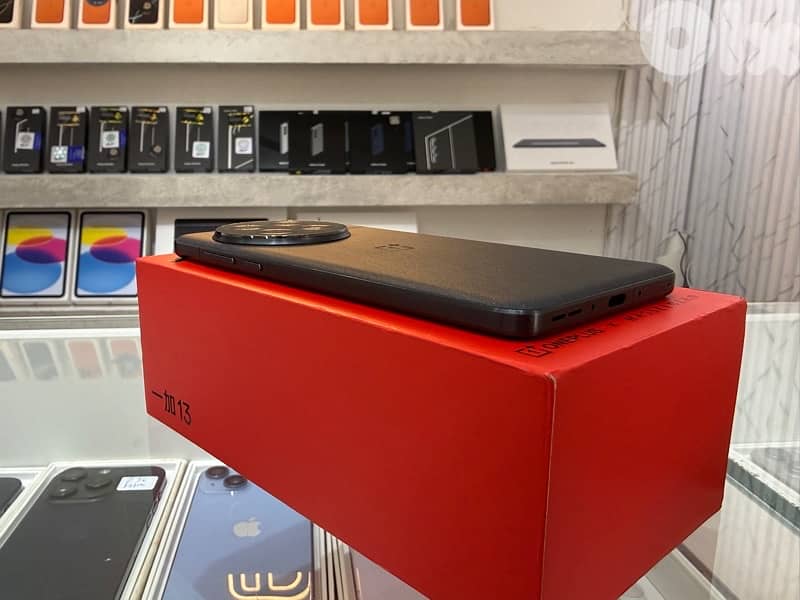 One Plus 13 256Gb/12Ram Like New mobile 3