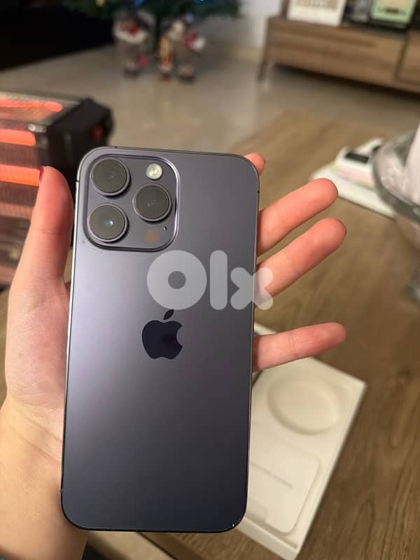 very clean iphone 14 pro max 2