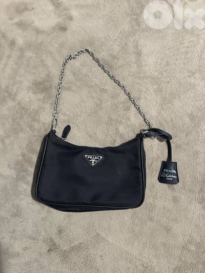 Prada Re-Edition 2005 Nylon Shoulder Bag – Black (Used)