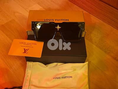 LOUIS VUITTON Cyclone Sunglasses