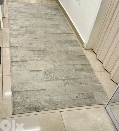 carpet 300 x 120  good condition سجادة