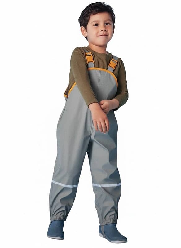 ORIGINAL L A P I L U RAIN new in tag-from 3-8 yrs 4