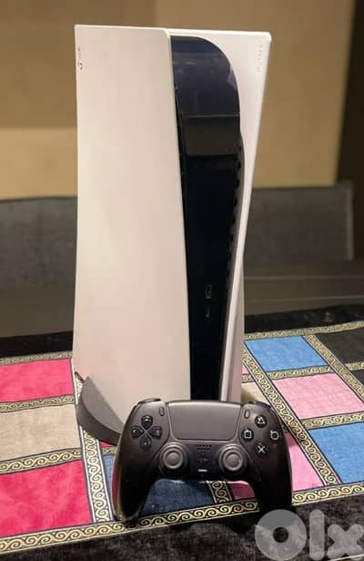 PS5  750 Gb Very Clean + CD GTA 5 for free