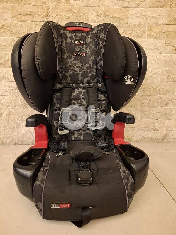 Britax Pinnacle ClickTight Harness-2-Booster Car Seat  /5$delivery 4