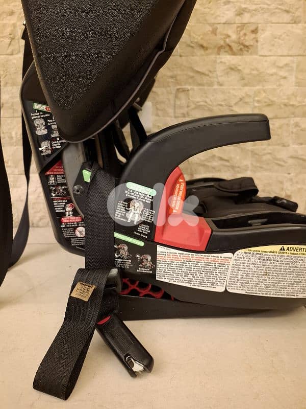 Britax Pinnacle ClickTight Harness-2-Booster Car Seat  /5$delivery 9