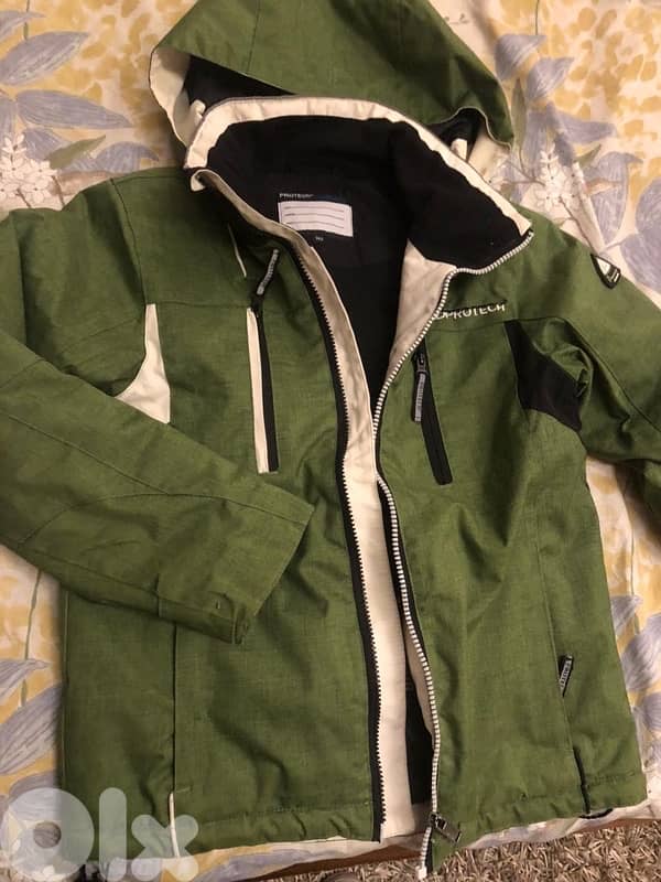 SKI JACKET LIKE NEW 10-12 yrs 2