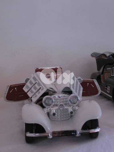 6 diecast cars 1:24 . . ٦ سيارات موديل