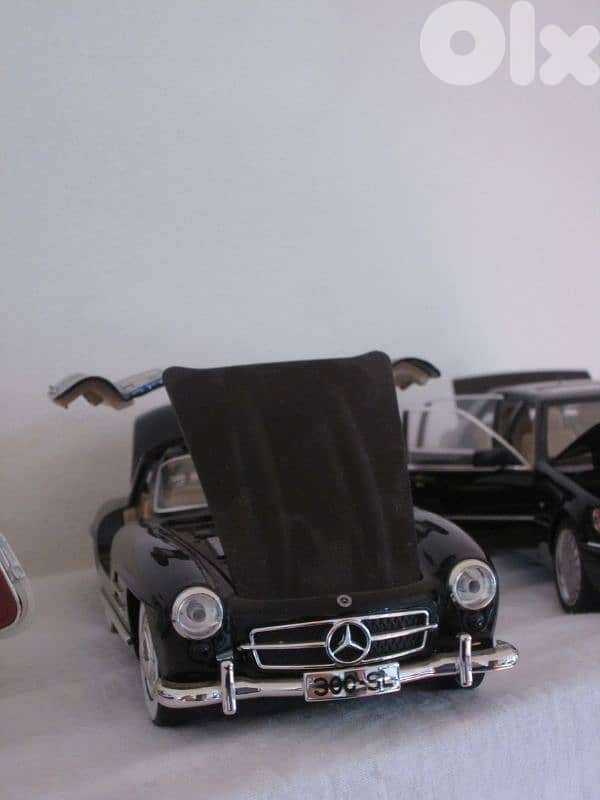 6 diecast cars 1:24 . . ٦ سيارات موديل 1