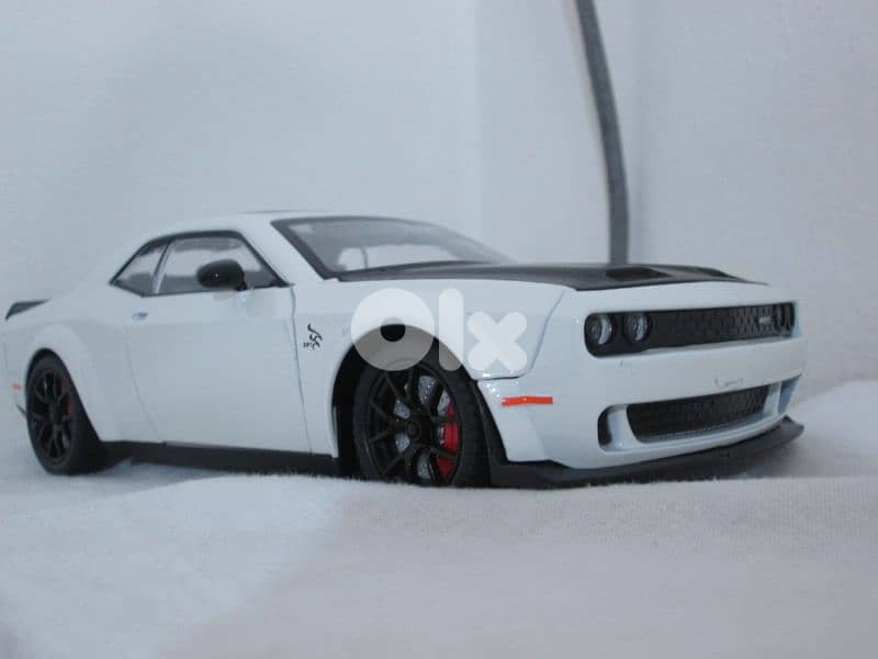 6 diecast cars 1:24 . . ٦ سيارات موديل 5