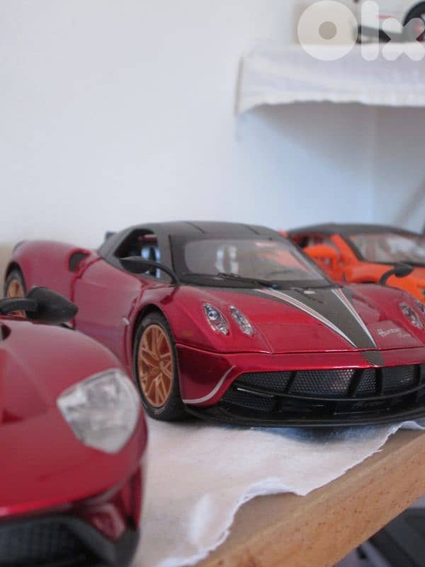 6 diecast cars 1:24 . . ٦ سيارات موديل 7