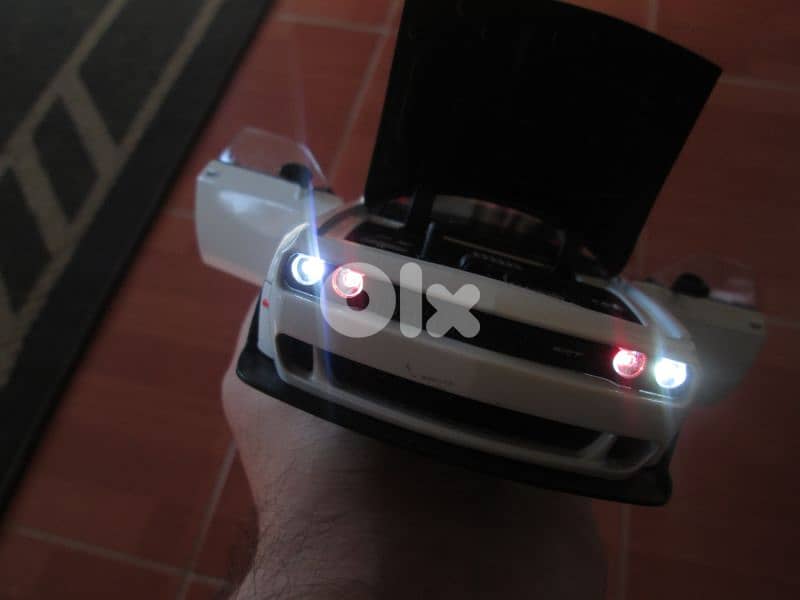 6 diecast cars 1:24 . . ٦ سيارات موديل 10