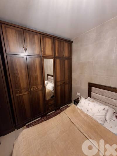 للبيع غرفة نوم، الوسطاء يمتنعون رجاء