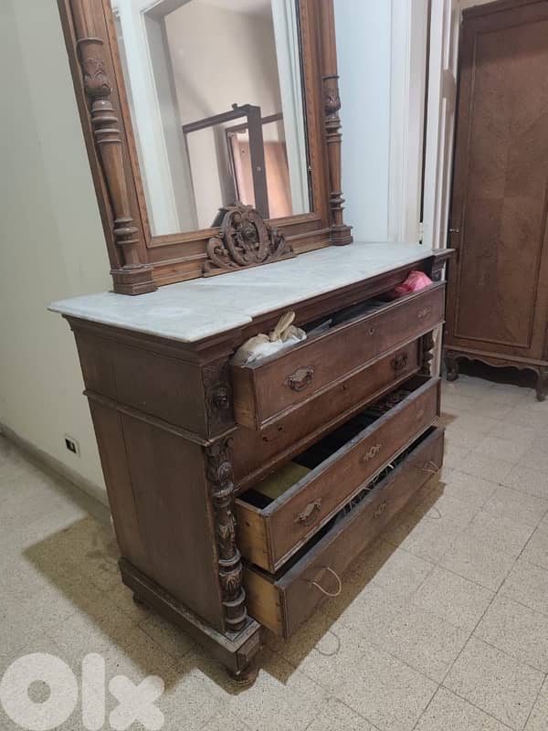 vintage old mobilier 1