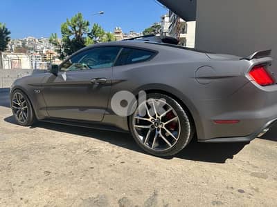 Ford Mustang GT 2015 – Premium Line | Manual | V8 | One-of-a-Kind