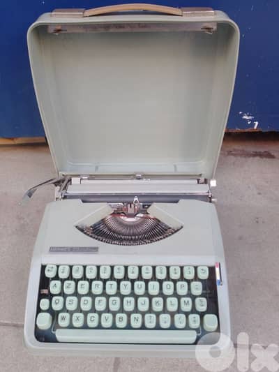 VINTAGE DACTYLO HERMES