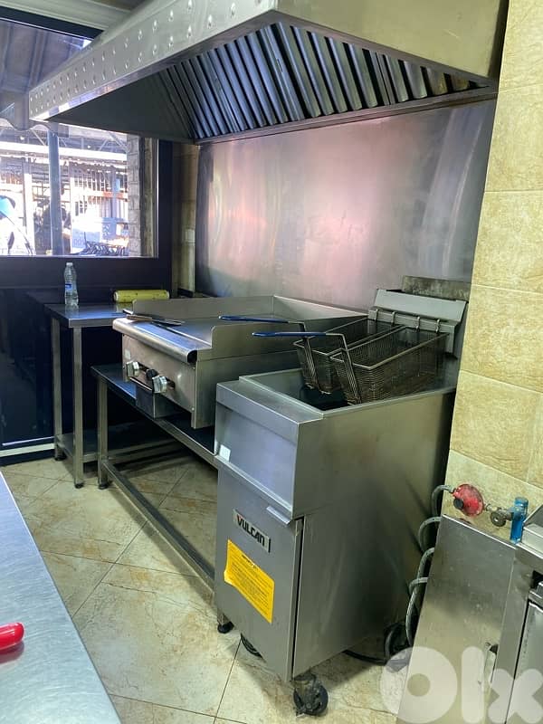 سناك بكامل معداته للبيع 1