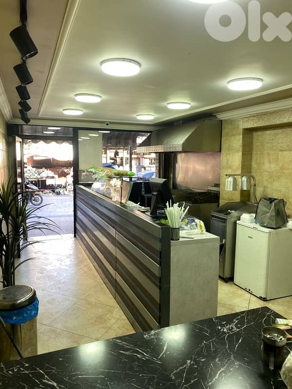 سناك بكامل معداته للبيع 4