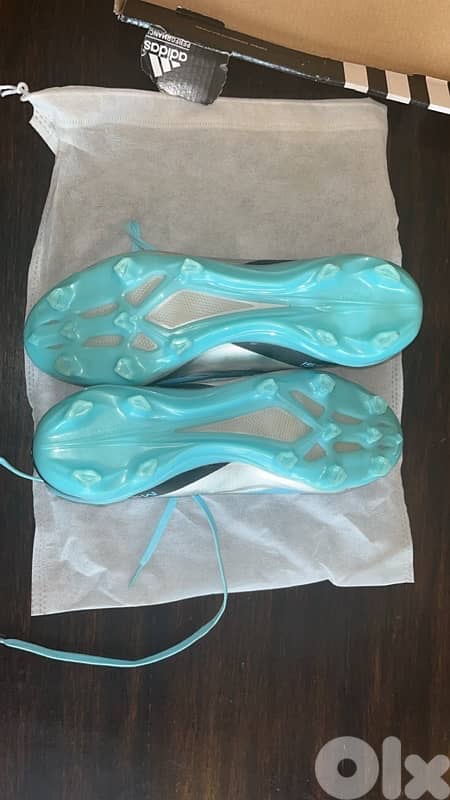 100% original - Addidas football cleats - Huge discount 1