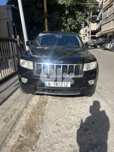 Jeep Grand Cherokee 2012 Laredo plus_2012_3.6L_full option_panoramic_6