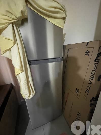 للبيع براد وتلفزيون