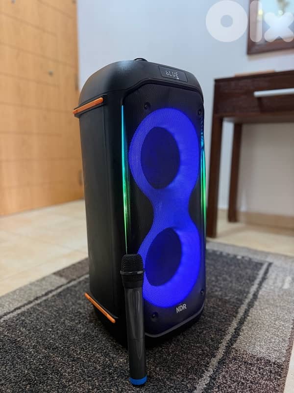 NDR Bluetooth Speaker with Wireless Mic 1