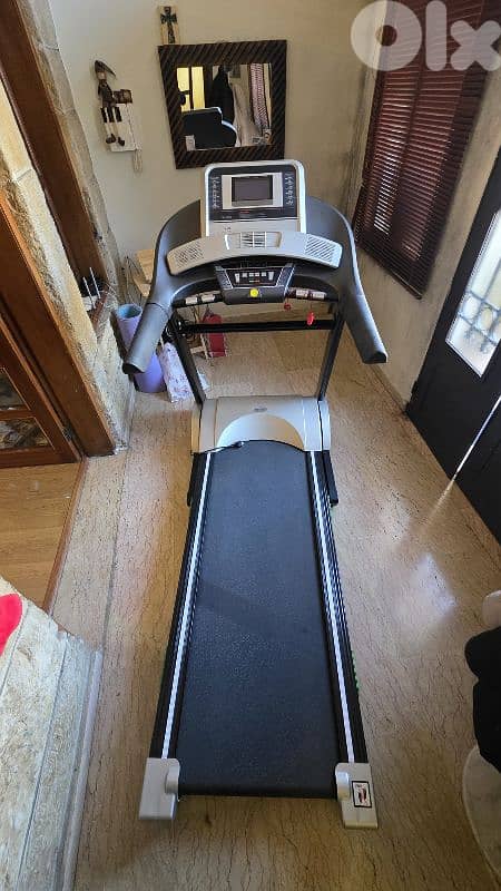 Meili Heavy-Duty Treadmill – 200kg Capacity – Like New/Barely Used 1