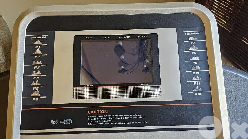 Meili Heavy-Duty Treadmill – 200kg Capacity – Like New/Barely Used 4