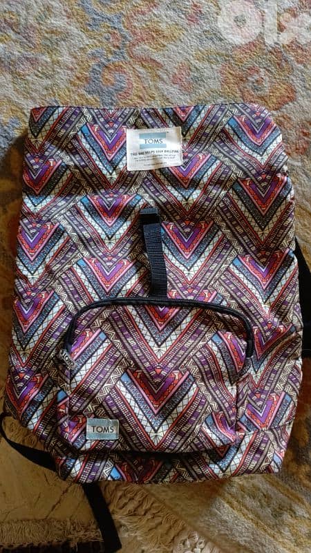 toms backpack 1