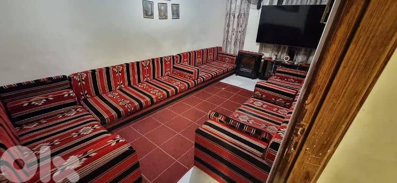 قعدة عربية 1