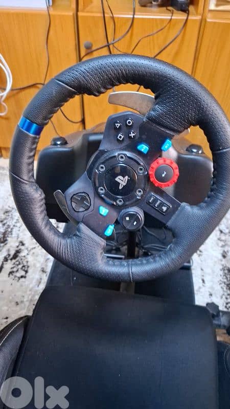RACE STEERING WHEEL 1