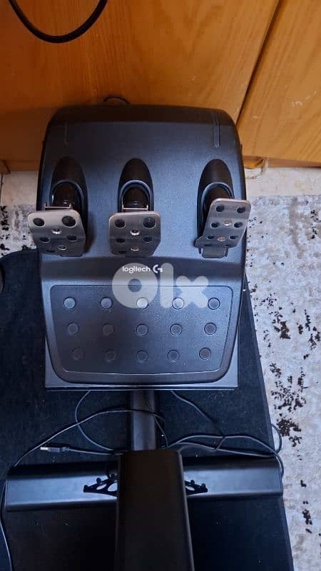 RACE STEERING WHEEL 2