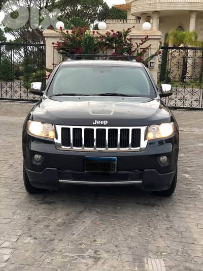 jeep grand cherokee model 2012 one owner new car 4wd driven by lady