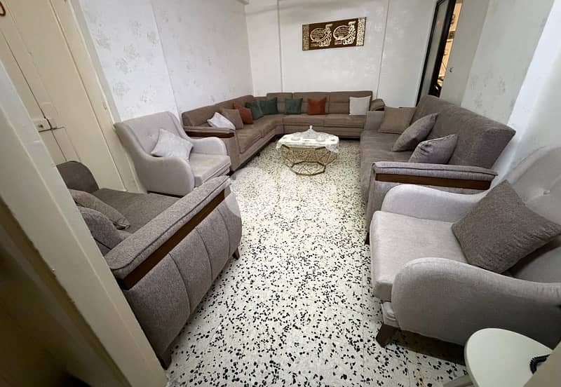 1200$ طقمين صالون للبيع جديد مستعمل ٣ ايام 1