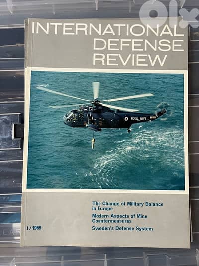Vintage International Defense Review Magazine