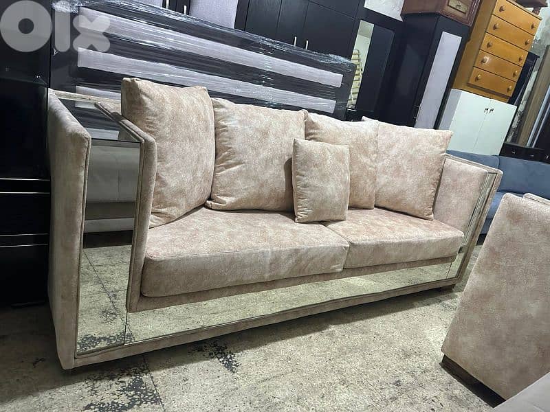 طقم كنبايات شغل توصاية خشب بوندي اسفنج إكسترا مع طاولة شبه جديد 9