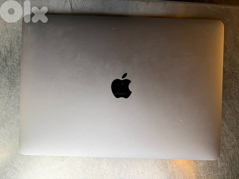 MacBook Air 13" / 16GB / 1TB SSD / LIKE NEW 4