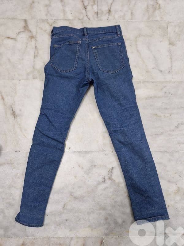 بناطلين جينز مستعمل ماركة عمر ٩ ١٠ 7