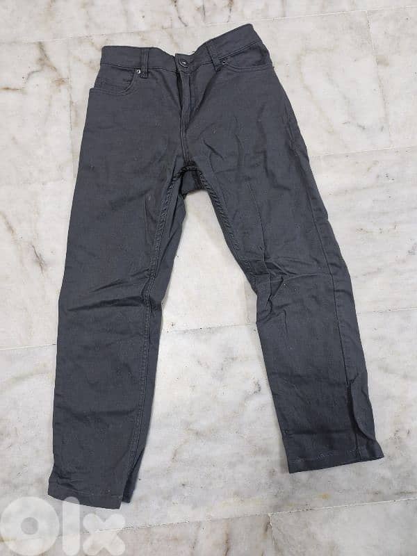 بناطلين جينز مستعمل ماركة عمر ٩ ١٠ 9