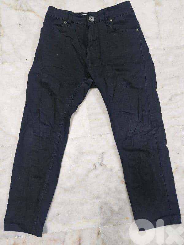 بناطلين جينز مستعمل ماركة عمر ٩ ١٠ 10
