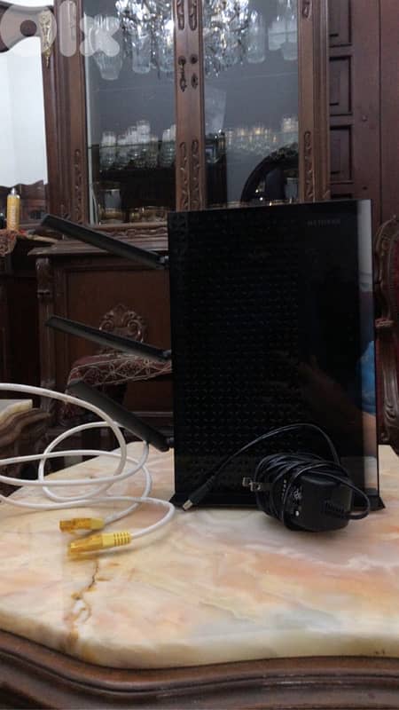 Netgear EX7000 AC1900 WiFi Range Extender 1