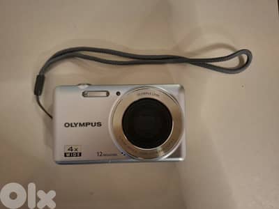 Olympus D 700