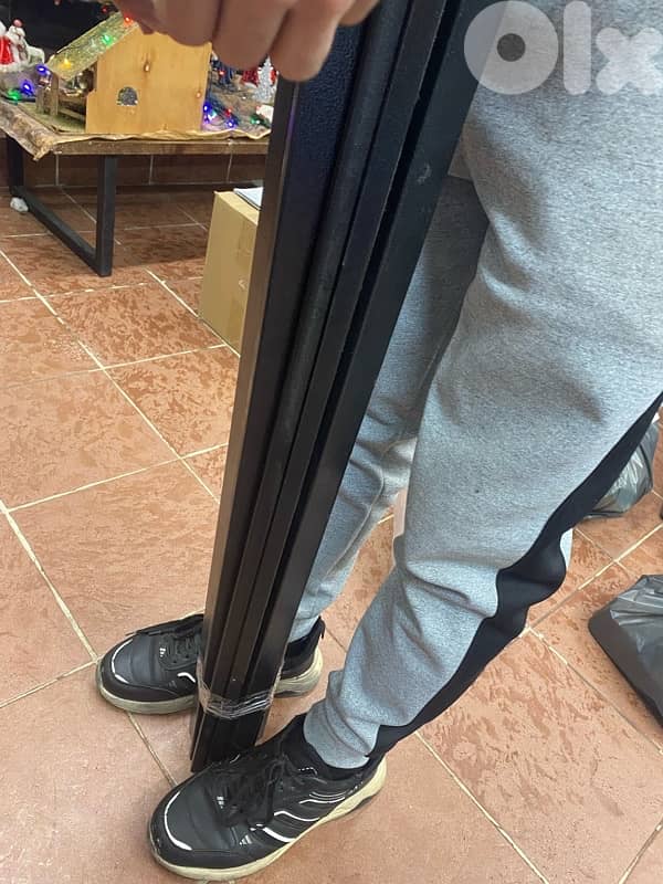 ستندات حيط 1