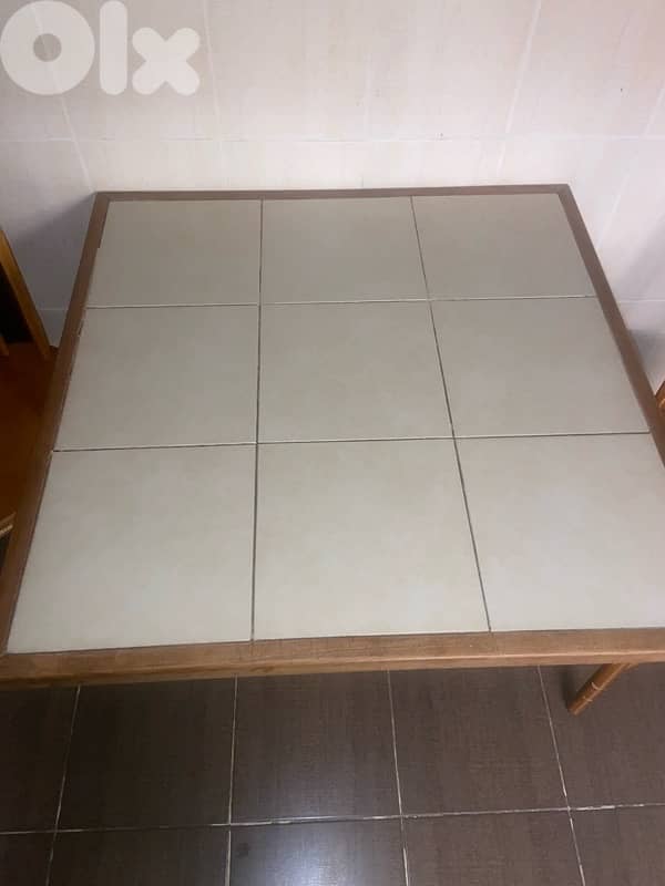 طاولة مطبخ 3