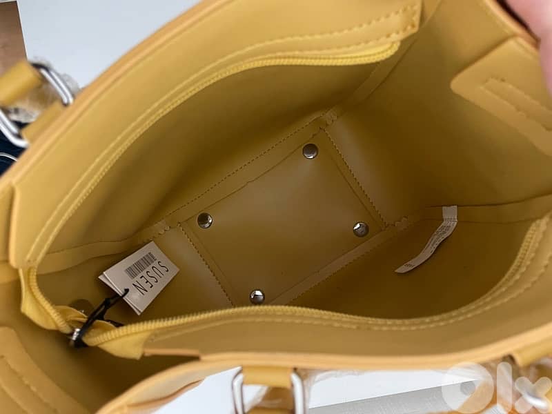 Yellow Purse 1