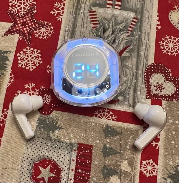 IPHONE 17 PRO MAX WITH NEW EARPHONES 8