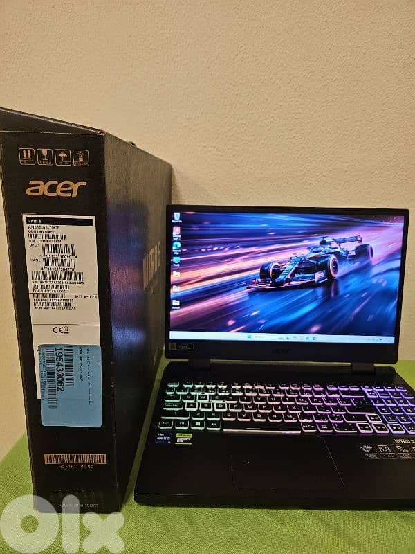 in box acer nitro 5 used 77hrs corr i7 12th Gen 6